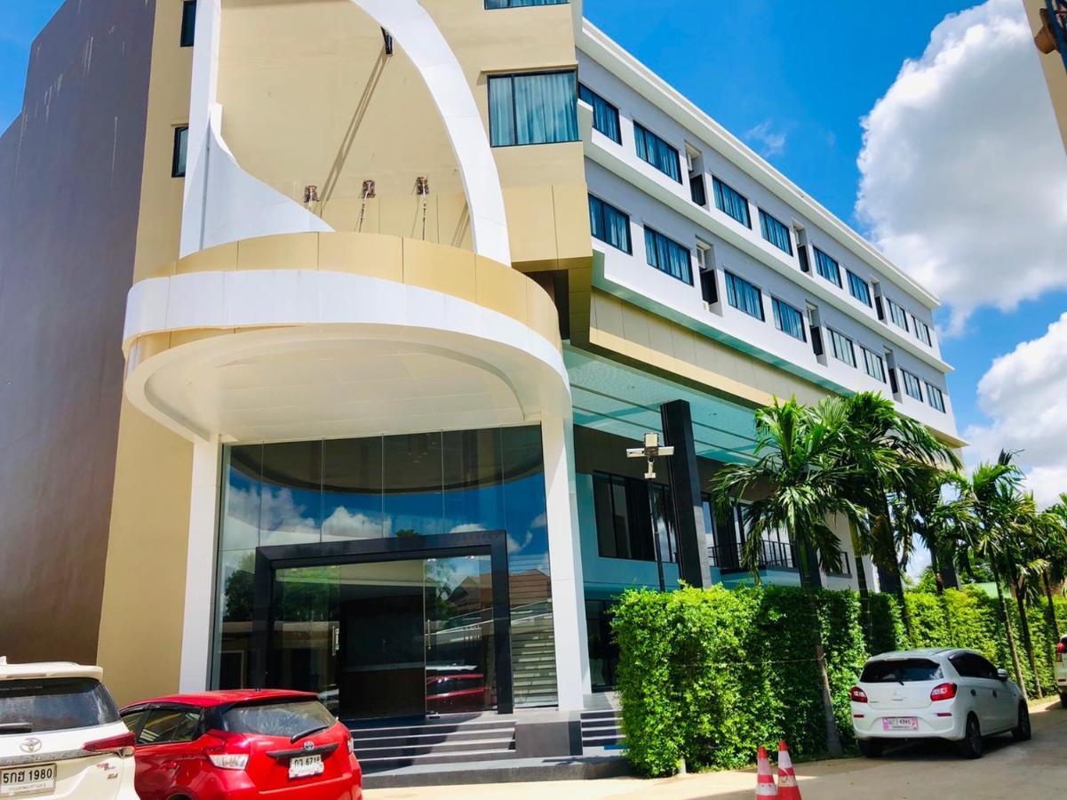 Srilamduan Hotel Sisaket Exterior photo