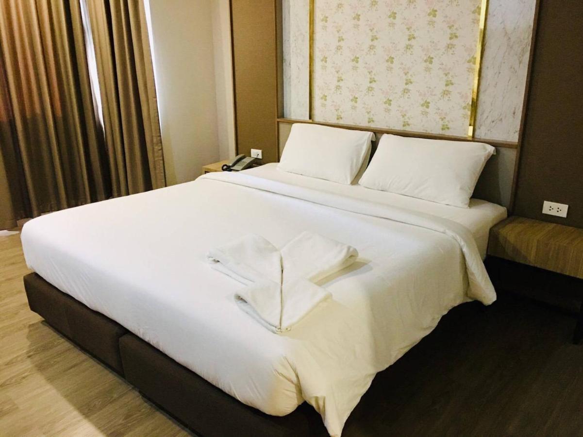 Srilamduan Hotel Sisaket Exterior photo